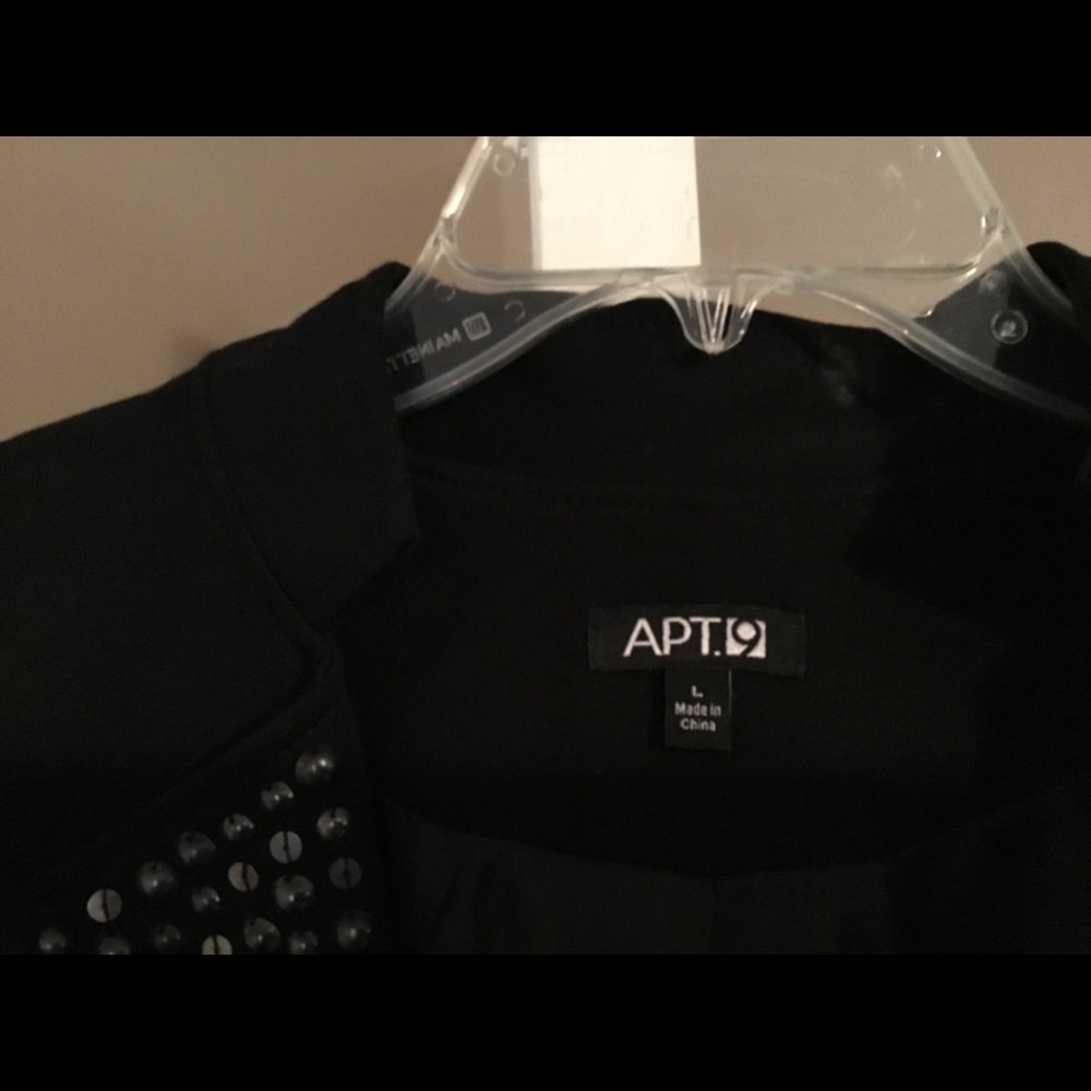 Back studded jacket - Picture 2 of 3